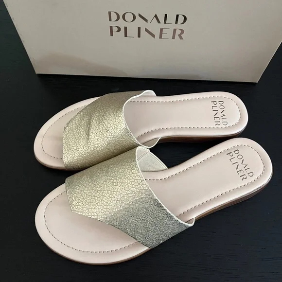 New Donald Pliner Gal Slide - Picture 6 of 9